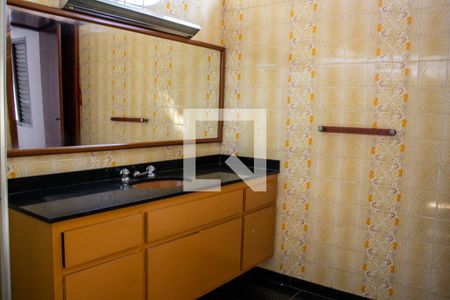 Casa à venda com 320m², 3 quartos e 5 vagasBanheiro do Quarto 3