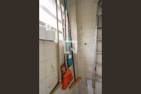 Apartamento à venda com 89m², 2 quartos e sem vaga Apartamento à venda com 89m², 2 quartos e sem vagaBanheiro de Serviço