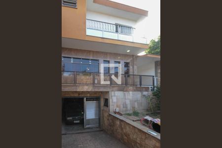 Casa à venda com 315m², 3 quartos e 7 vagasfrente da casa