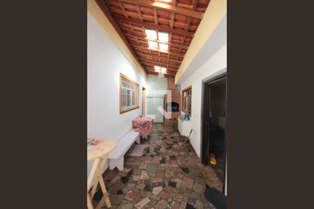 Casa à venda com 315m², 3 quartos e 7 vagasQuintal