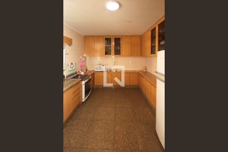 Casa à venda com 315m², 3 quartos e 7 vagasCozinha