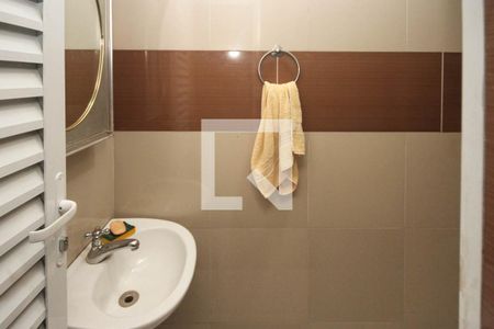 Casa à venda com 315m², 3 quartos e 7 vagasLavabo