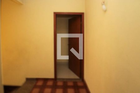 Casa à venda com 315m², 3 quartos e 7 vagasCorredor