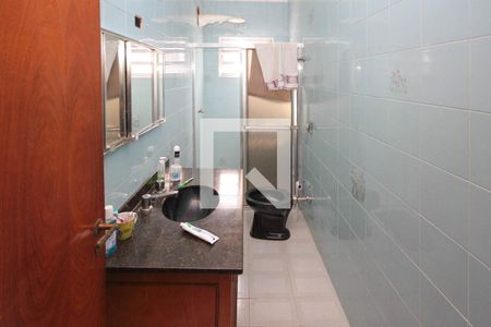 Casa à venda com 315m², 3 quartos e 7 vagasBanheiro Social