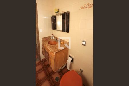 Casa à venda com 315m², 3 quartos e 7 vagasbanheiro da Suíte