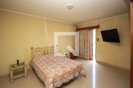 Casa à venda com 315m², 3 quartos e 7 vagasSuite