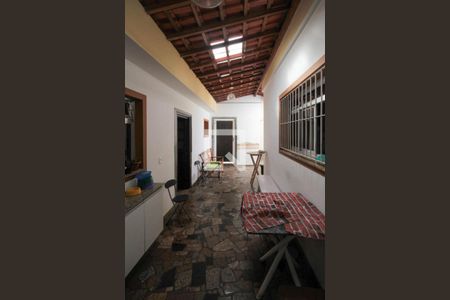 Casa à venda com 315m², 3 quartos e 7 vagasQuintal