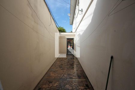 Casa à venda com 315m², 3 quartos e 7 vagasCorredor