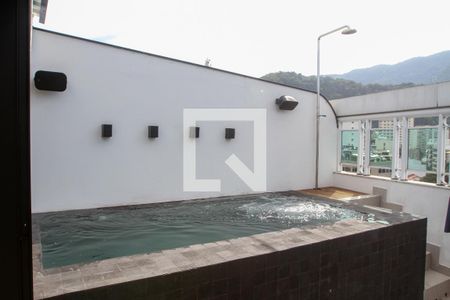 Apartamento à venda com 141m², 2 quartos e 2 vagasHidromassagem - Cobertura