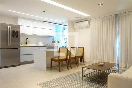Sala de apartamento à venda com 2 quartos, 141m² em Leblon, Rio de Janeiro