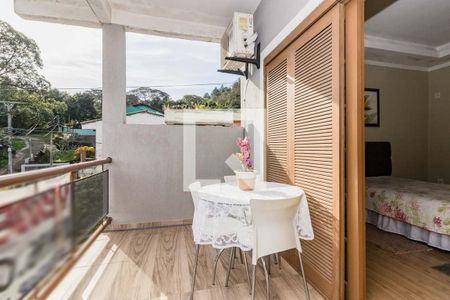 Casa à venda com 420m², 4 quartos e 4 vagas Casa à venda com 420m², 4 quartos e 4 vagasSacada