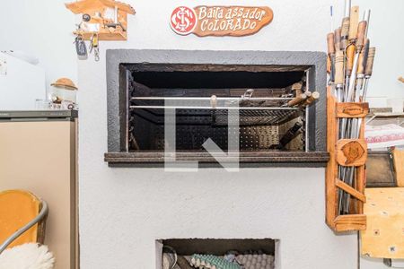 Casa à venda com 420m², 4 quartos e 4 vagas Casa à venda com 420m², 4 quartos e 4 vagasChurrasqueira