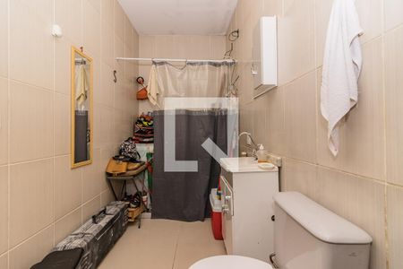 Casa à venda com 420m², 4 quartos e 4 vagas Casa à venda com 420m², 4 quartos e 4 vagasBanheiro de Serviço