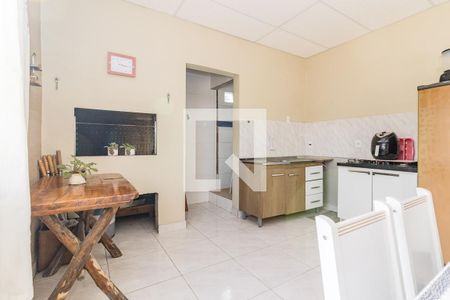 Casa à venda com 420m², 4 quartos e 4 vagas Casa à venda com 420m², 4 quartos e 4 vagasCobertura