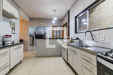 Casa à venda com 420m², 4 quartos e 4 vagas Casa à venda com 420m², 4 quartos e 4 vagasCozinha