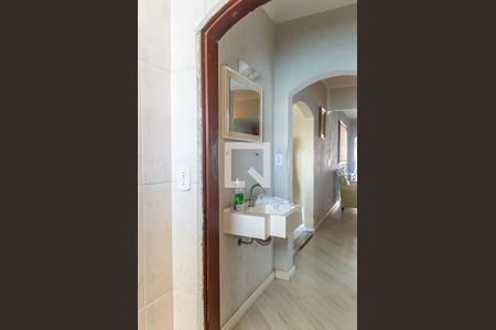 Casa à venda com 274m², 5 quartos e 6 vagasLavabo