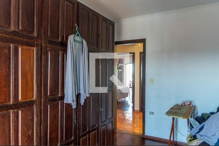 Casa à venda com 274m², 5 quartos e 6 vagasQuarto 2