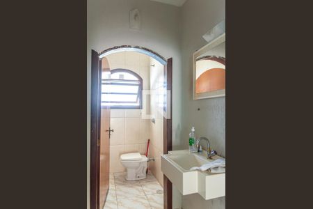 Casa à venda com 274m², 5 quartos e 6 vagasLavabo