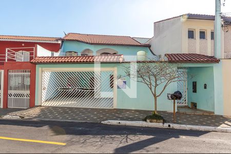 Casa à venda com 274m², 5 quartos e 6 vagasFachada