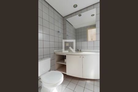 Apartamento à venda com 47m², 1 quarto e 1 vagaSuíte - banheiro