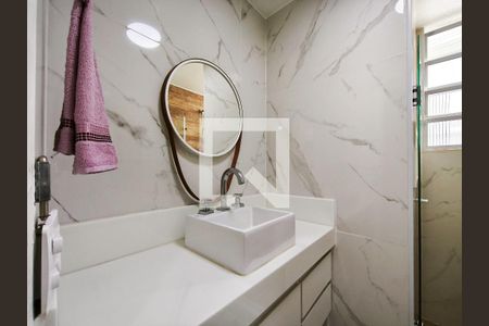 Apartamento à venda com 82m², 2 quartos e 1 vaga Apartamento à venda com 82m², 2 quartos e 1 vagaBanheiro Corredor