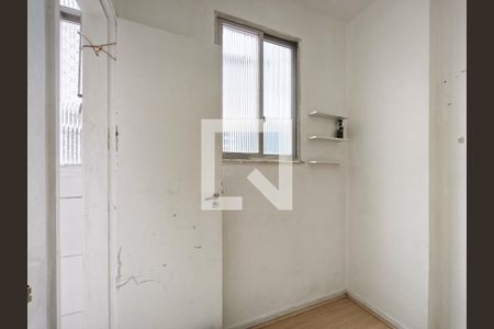 Apartamento à venda com 82m², 2 quartos e 1 vaga Apartamento à venda com 82m², 2 quartos e 1 vagaQuarto de Serviço