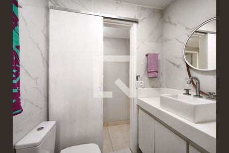 Apartamento à venda com 82m², 2 quartos e 1 vaga Apartamento à venda com 82m², 2 quartos e 1 vagaBanheiro Corredor