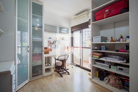 Apartamento à venda com 280m², 3 quartos e 4 vagasQuarto 2 - Suíte