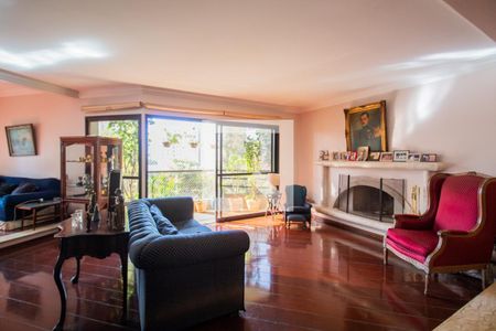 Apartamento à venda com 280m², 3 quartos e 4 vagasSala