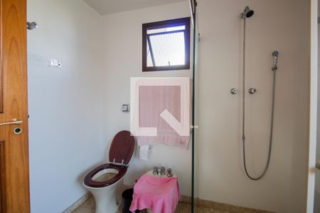 Apartamento à venda com 280m², 3 quartos e 4 vagasBanheiro da Suíte master