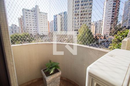 Apartamento à venda com 280m², 3 quartos e 4 vagasSacada da Suíte 2