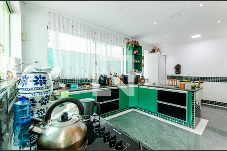 Casa para alugar com 320m², 4 quartos e 4 vagasCozinha