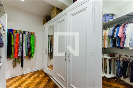 Casa para alugar com 320m², 4 quartos e 4 vagasCloset