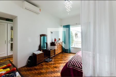 Casa para alugar com 320m², 4 quartos e 4 vagasSuíte 1