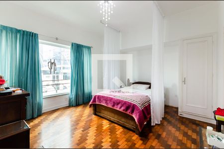 Casa para alugar com 320m², 4 quartos e 4 vagasSuíte 1