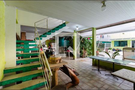 Casa para alugar com 320m², 4 quartos e 4 vagasÁrea churrasqueira