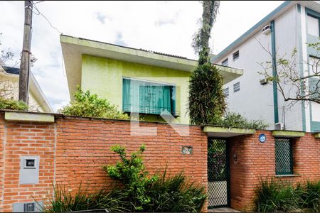 Casa para alugar com 320m², 4 quartos e 4 vagasFachada