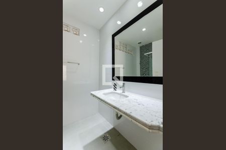 Casa para alugar com 320m², 4 quartos e 4 vagasBanheiro