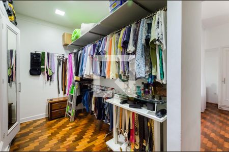 Casa para alugar com 320m², 4 quartos e 4 vagasCloset