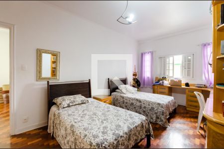 Casa para alugar com 320m², 4 quartos e 4 vagasSuíte 2