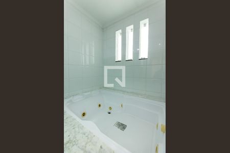 Casa para alugar com 320m², 4 quartos e 4 vagasBanheira hidromassagem