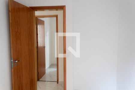 Quarto 2 de apartamento para alugar com 2 quartos, 40m² em Vila Isolina Mazzei, São Paulo