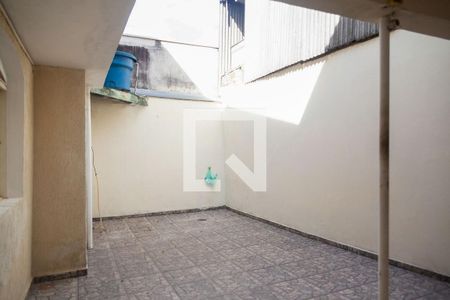 Casa para alugar com 60m², 1 quarto e 1 vaga Casa para alugar com 60m², 1 quarto e 1 vagaQuintal