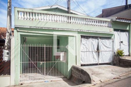Casa para alugar com 60m², 1 quarto e 1 vaga Casa para alugar com 60m², 1 quarto e 1 vagaFachada