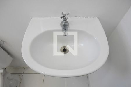 Apartamento para alugar com 55m², 2 quartos e 1 vaga Apartamento para alugar com 55m², 2 quartos e 1 vagaPia do banheiro