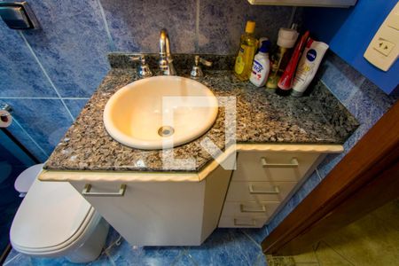 Casa à venda com 280m², 3 quartos e 6 vagasBanheiro social