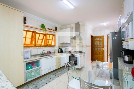 Casa à venda com 280m², 3 quartos e 6 vagasCozinha