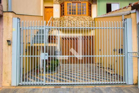 Casa à venda com 280m², 3 quartos e 6 vagasFachada