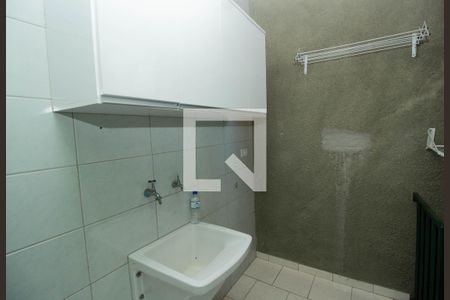 Casa de condomínio para alugar com 89m², 2 quartos e 2 vagas Casa de condomínio para alugar com 89m², 2 quartos e 2 vagasDetalhe da área de serviço