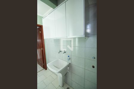 Casa de condomínio para alugar com 89m², 2 quartos e 2 vagas Casa de condomínio para alugar com 89m², 2 quartos e 2 vagasDetalhe da área de serviço